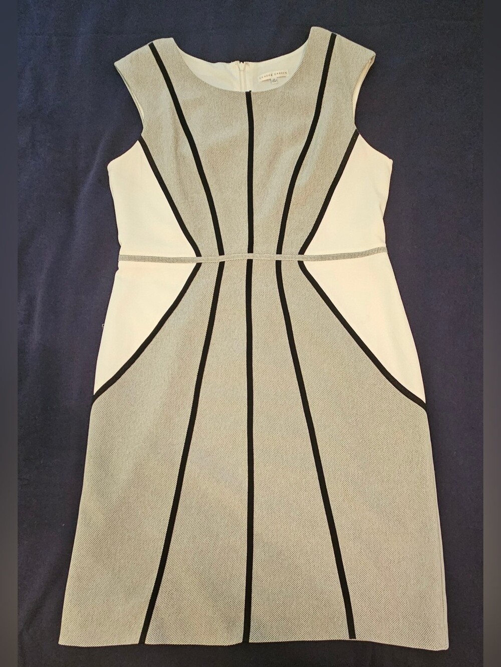 Sandra Darren Dress - Gray White Black Sheath Lined Zip - Size 14